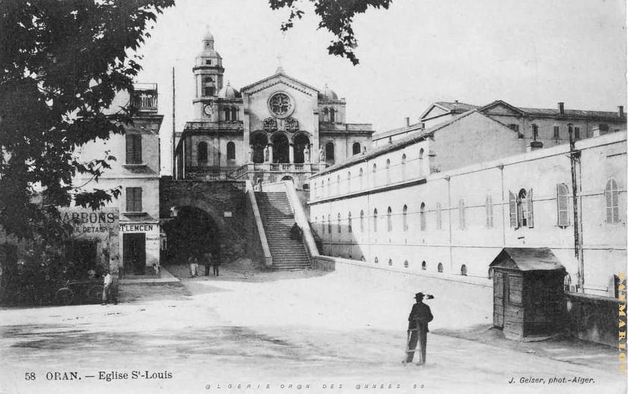 MB h- 032- eglise St-Louis et place de la perle.jpg